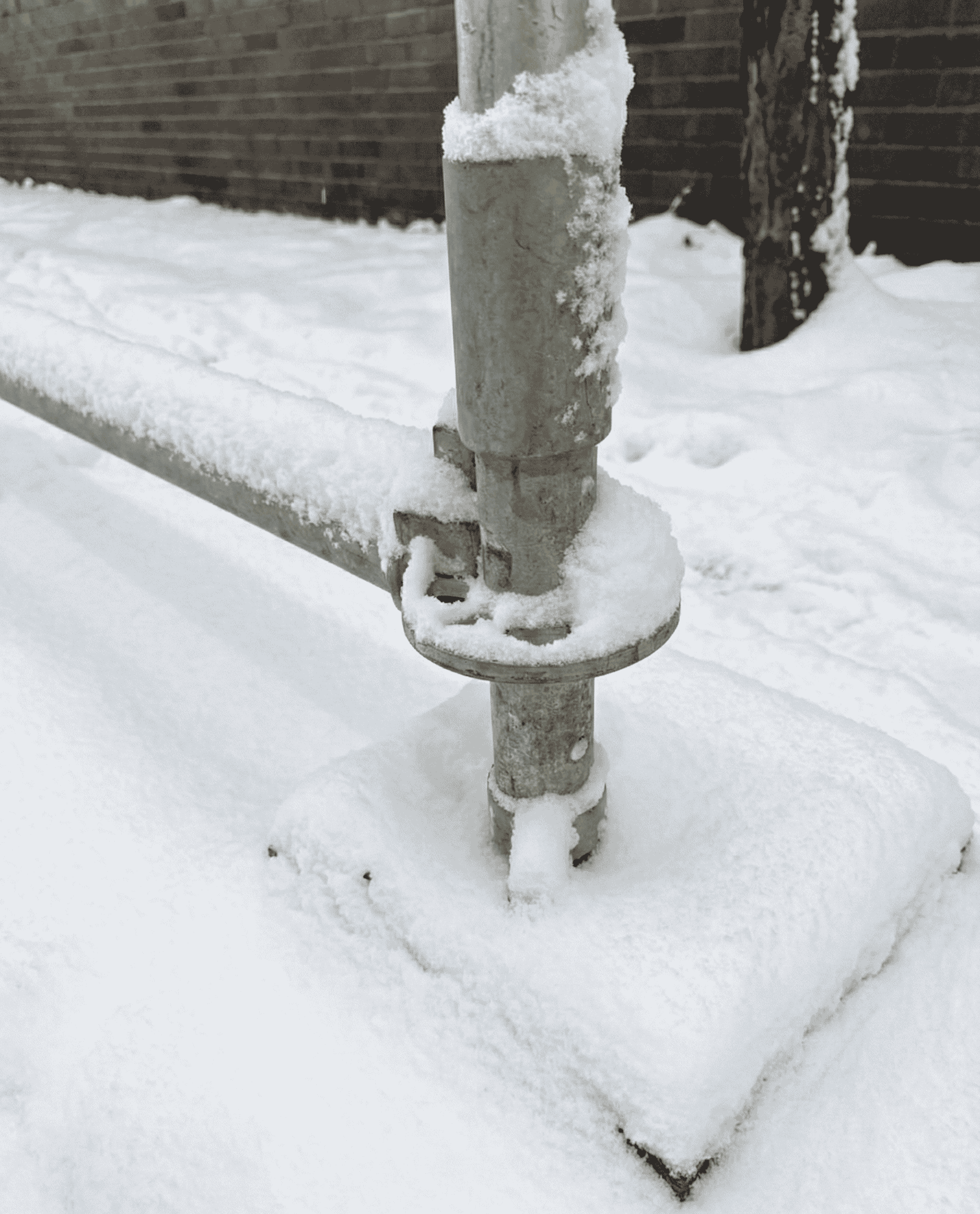 Modular scaffolding during a Toronto snow event